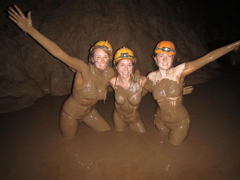 Thien Phu Hostel Phong Nha Eksteriør billede